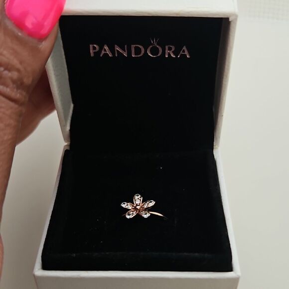 Pandora Daisy Rose Gold Ring Size 7 - Picture 8 of 16